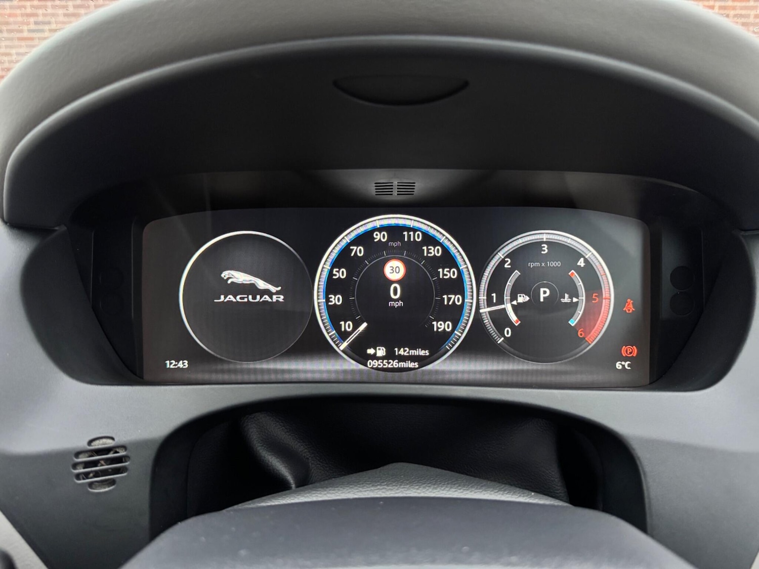 Used Jaguar F-Pace 2017 for sale - 77305285: Photo 10