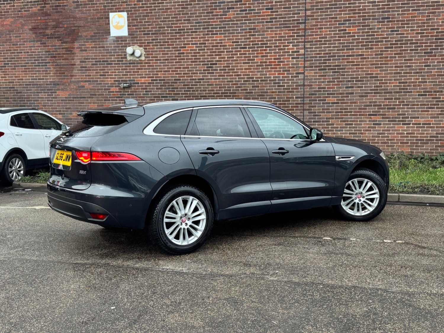 Used Jaguar F-Pace 2017 for sale - 77305285: Photo 11