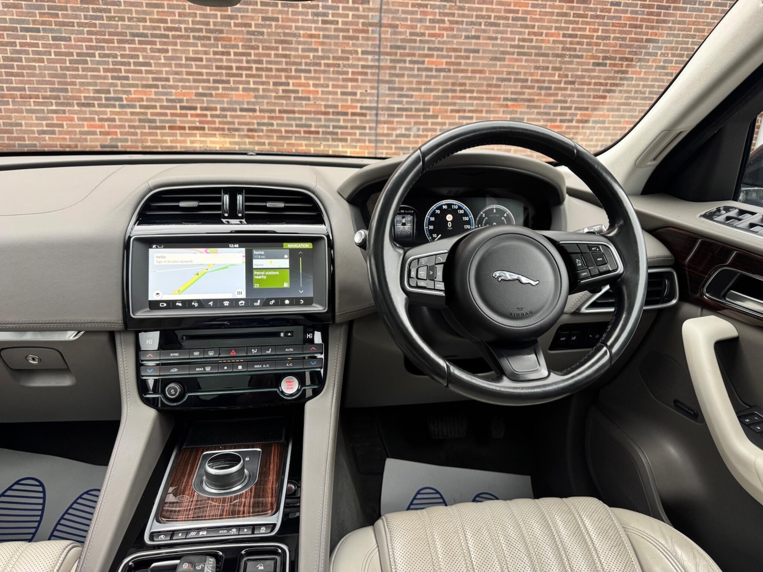 Used Jaguar F-Pace 2017 for sale - 77305285: Photo 19