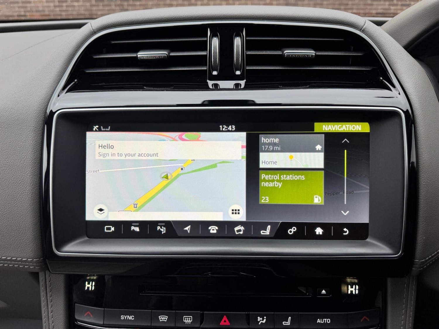 Used Jaguar F-Pace 2017 for sale - 77305285: Photo 24