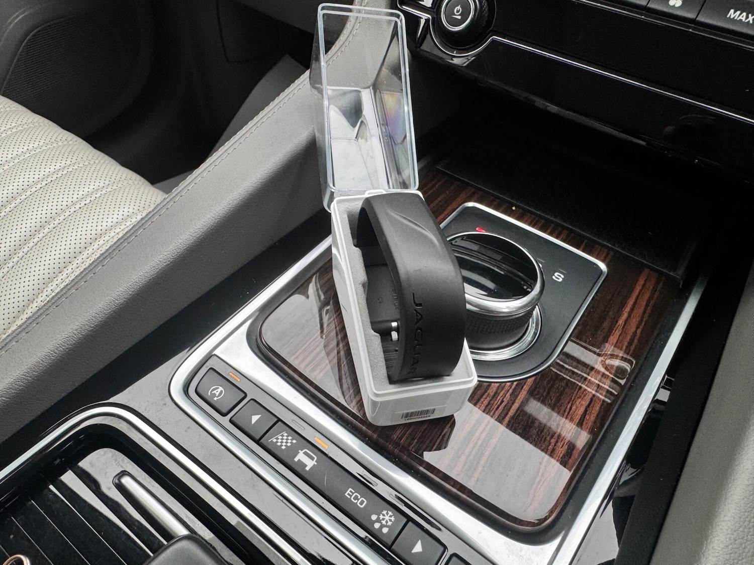 Used Jaguar F-Pace 2017 for sale - 77305285: Photo 26