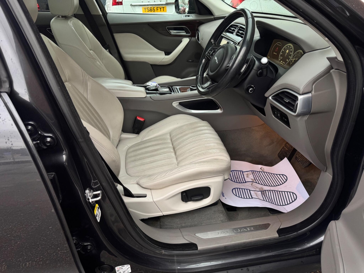 Used Jaguar F-Pace 2017 for sale - 77305285: Photo 27