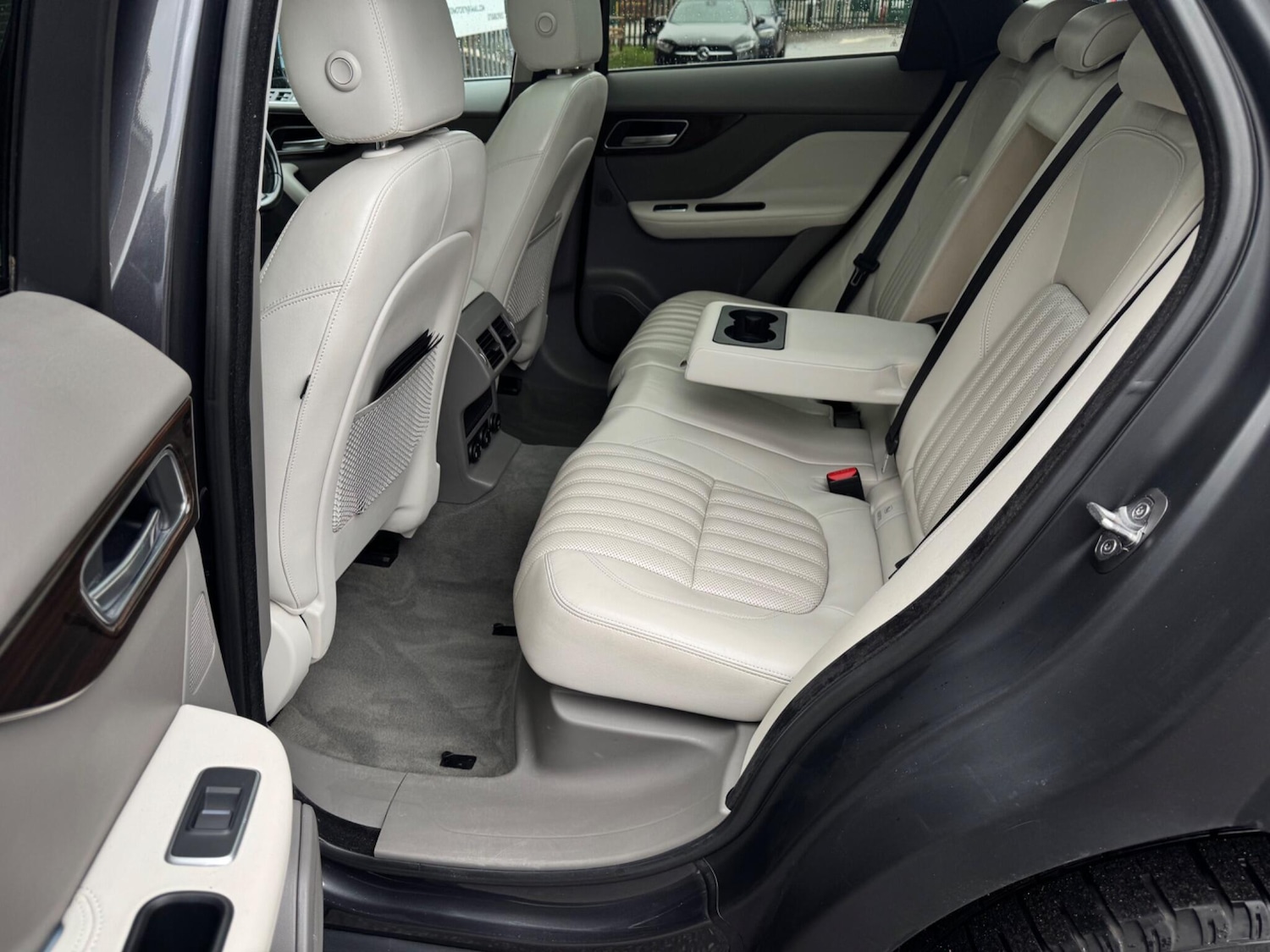 Used Jaguar F-Pace 2017 for sale - 77305285: Photo 28