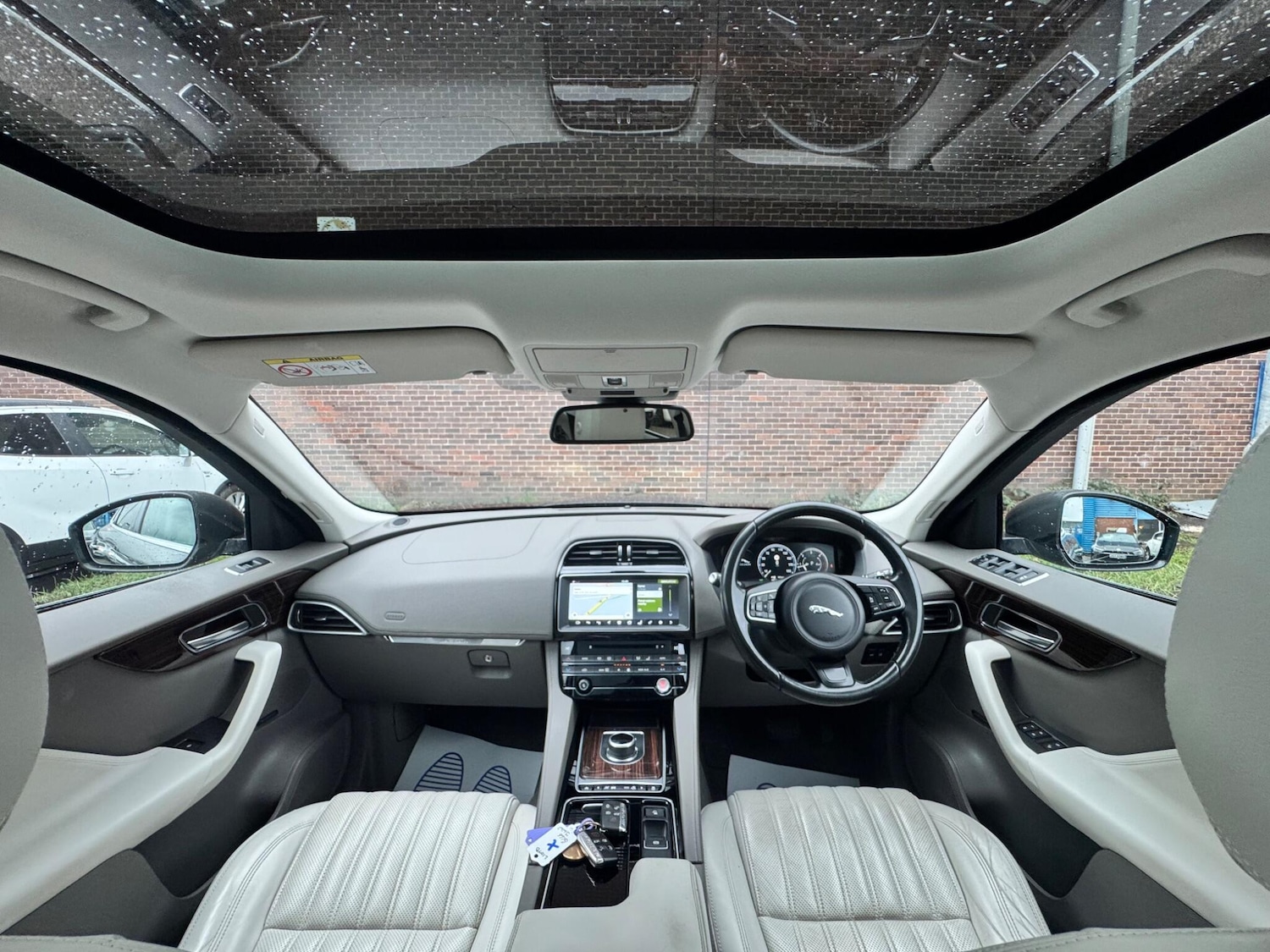 Used Jaguar F-Pace 2017 for sale - 77305285: Photo 3