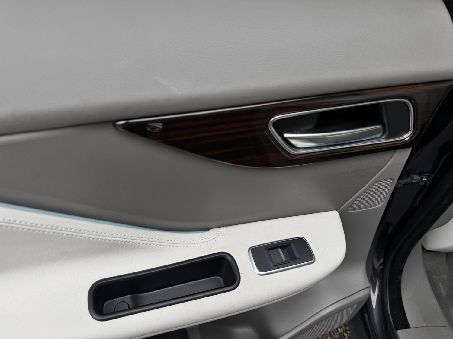 Used Jaguar F-Pace 2017 for sale - 77305285: Photo 30