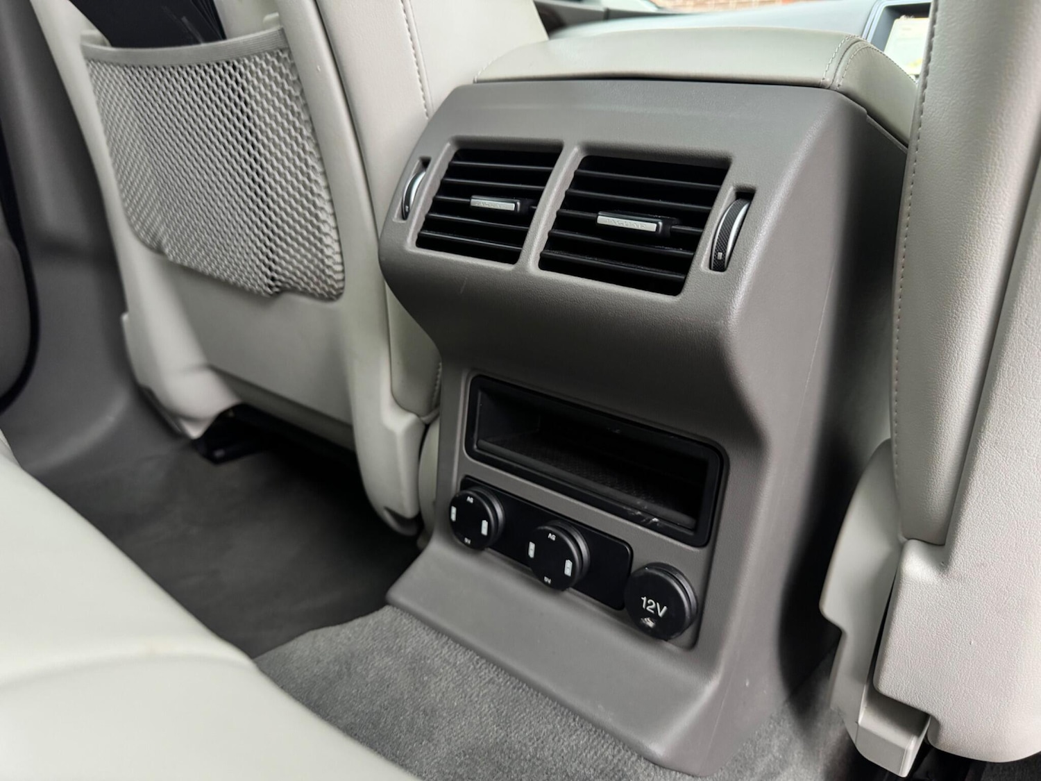 Used Jaguar F-Pace 2017 for sale - 77305285: Photo 32