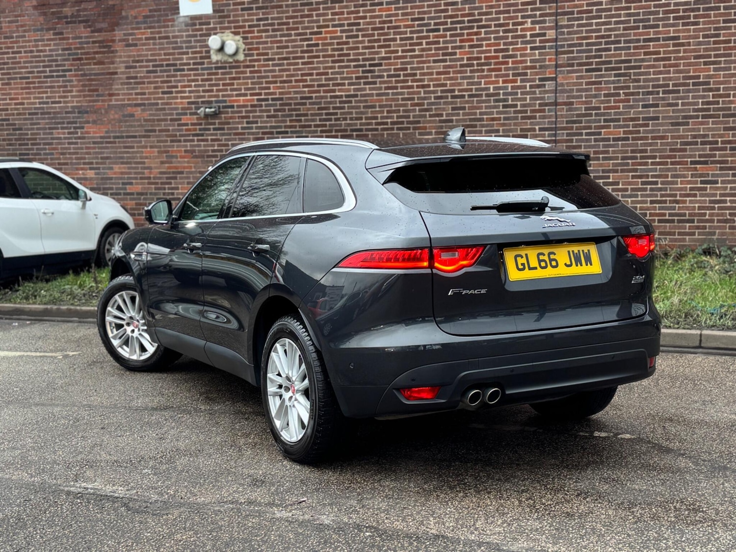 Used Jaguar F-Pace 2017 for sale - 77305285: Photo 4