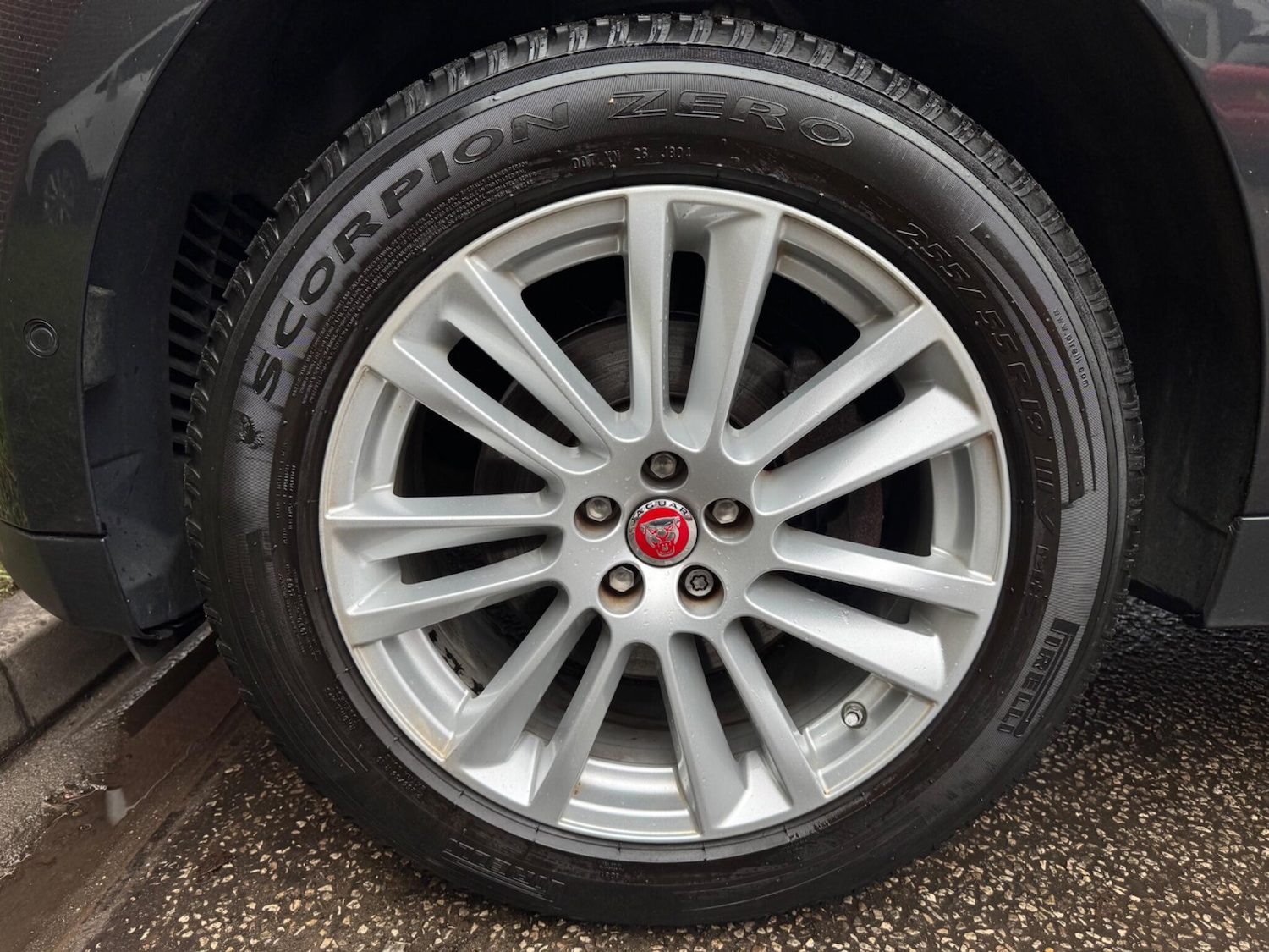 Used Jaguar F-Pace 2017 for sale - 77305285: Photo 43