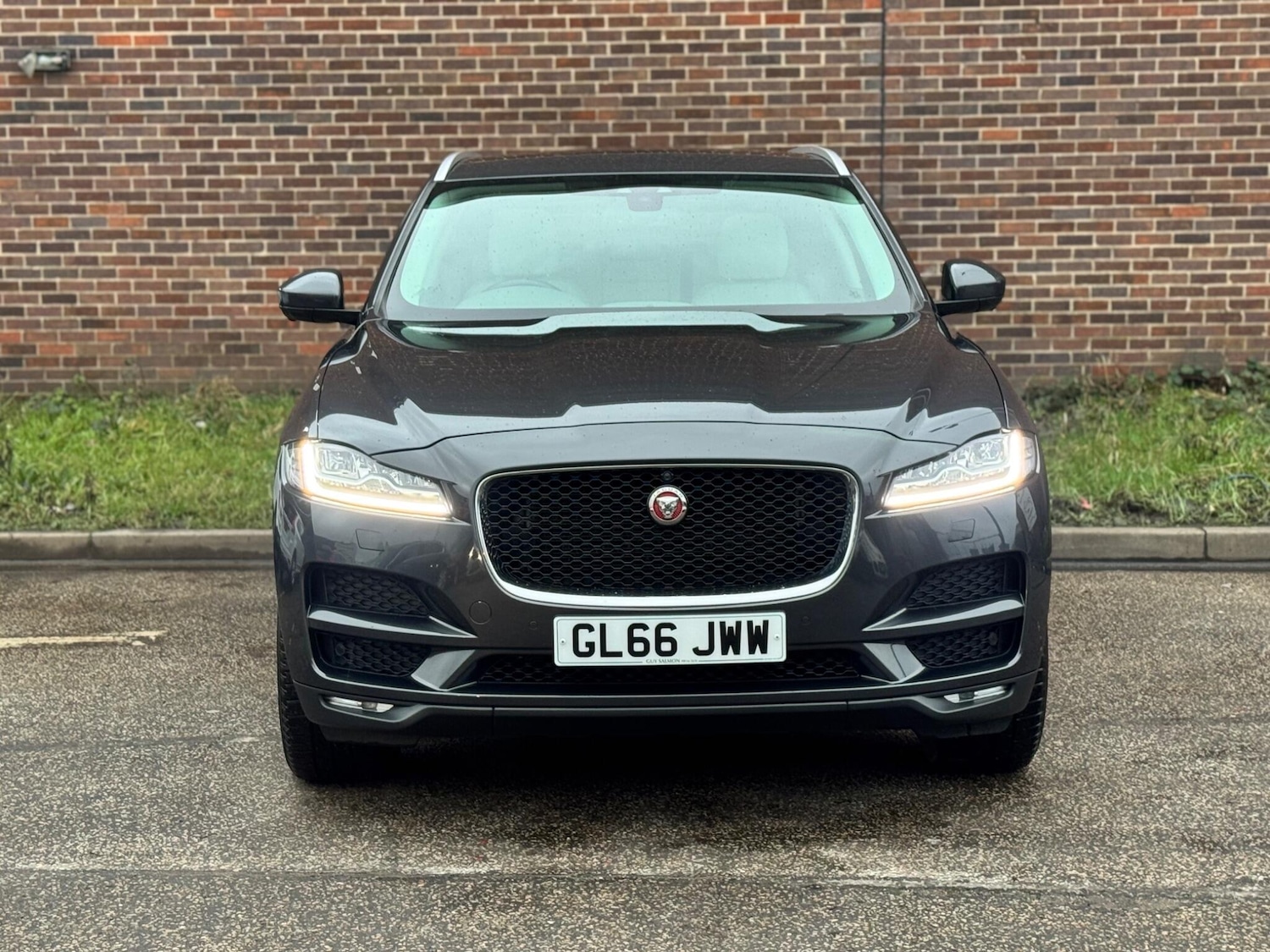 Used Jaguar F-Pace 2017 for sale - 77305285: Photo 8