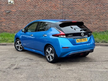 Used Nissan Leaf 2020 for sale - 76296098: Photo