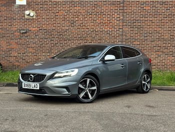 Used Volvo V40 2019 for sale - 79647341: Photo