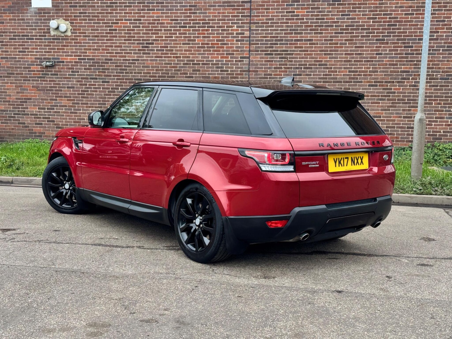 Used Land Rover Range Rover Sport 2017 for sale - 76269668: Photo 4