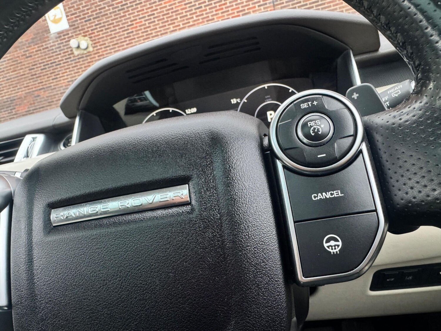 Used Land Rover Range Rover Sport 2017 for sale - 76269668: Photo 40