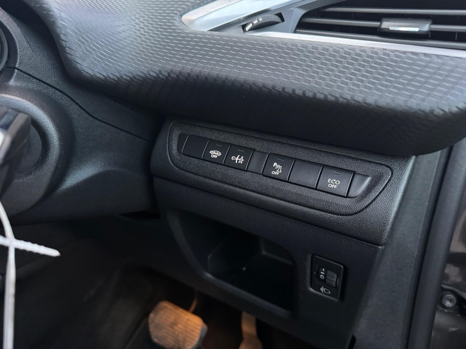 Used Peugeot 2008 2018 for sale - 78062583: Photo 30