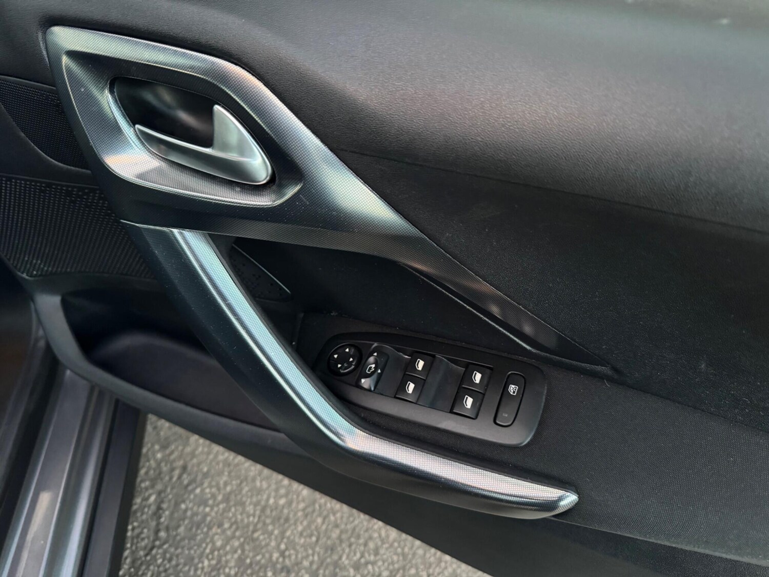 Used Peugeot 2008 2018 for sale - 78062583: Photo 37