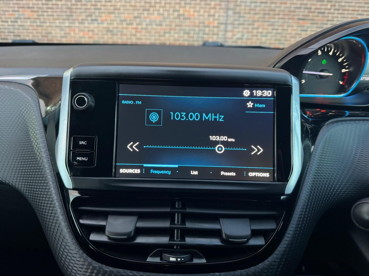 Used Peugeot 2008 2018 for sale - 78062583: Photo 41