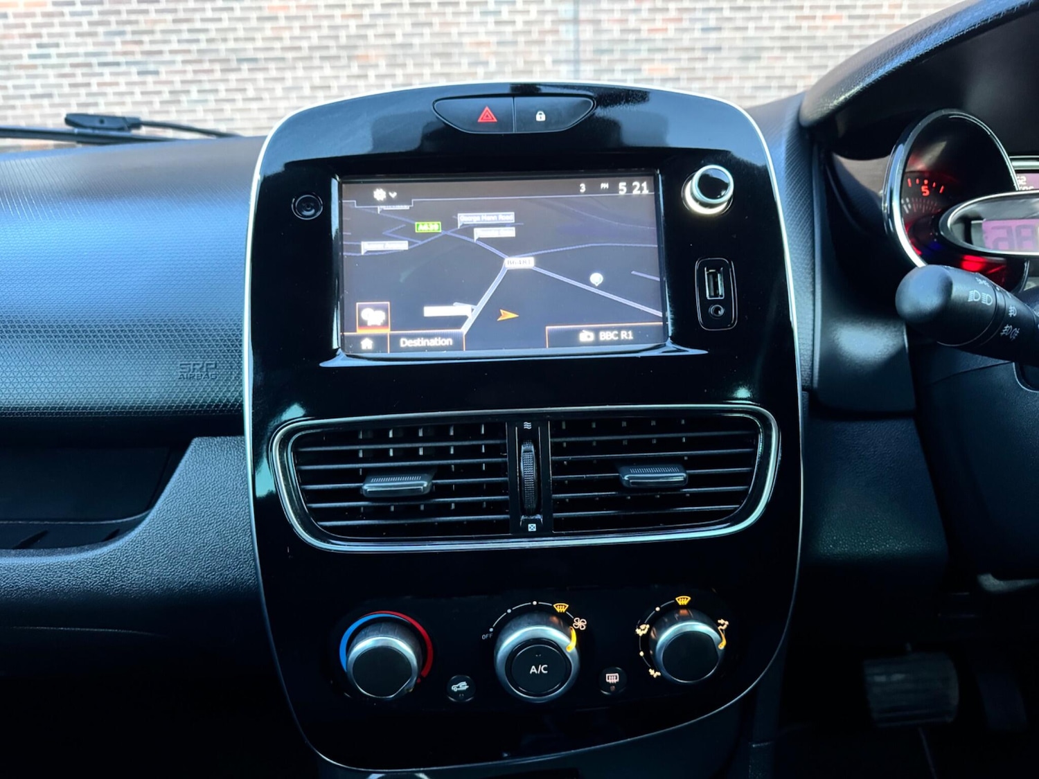 Used Renault Clio for sale - 77586762: Photo 14