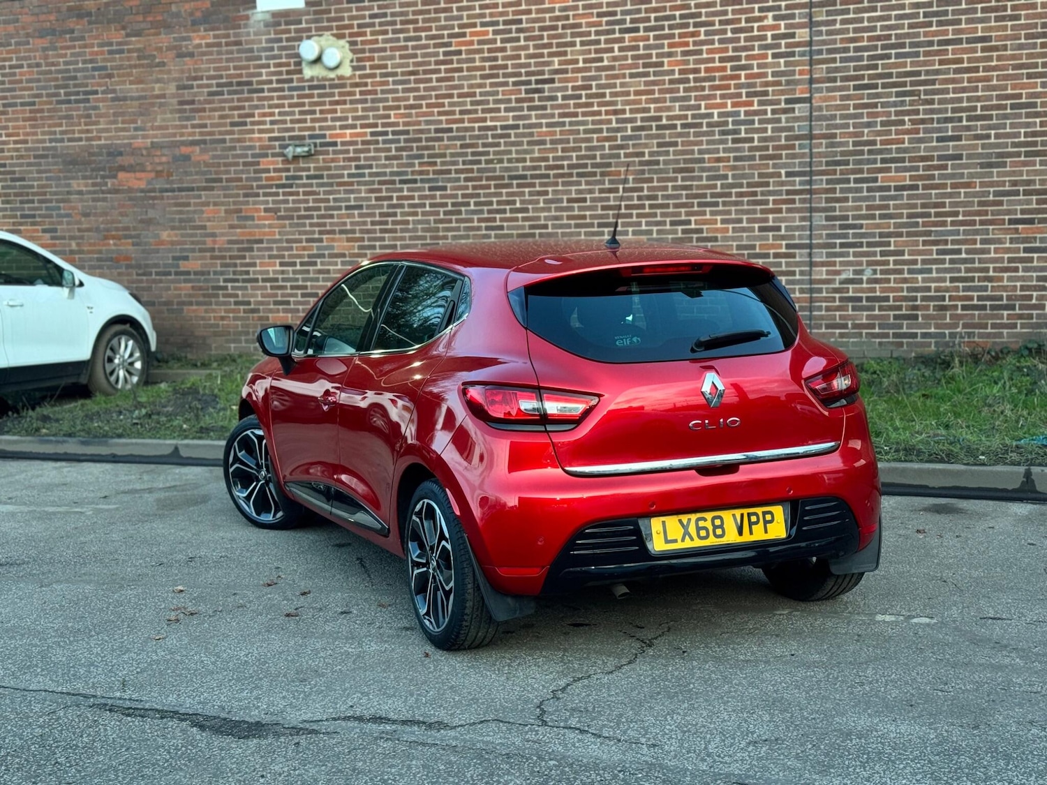 Used Renault Clio for sale - 77586762: Photo 15