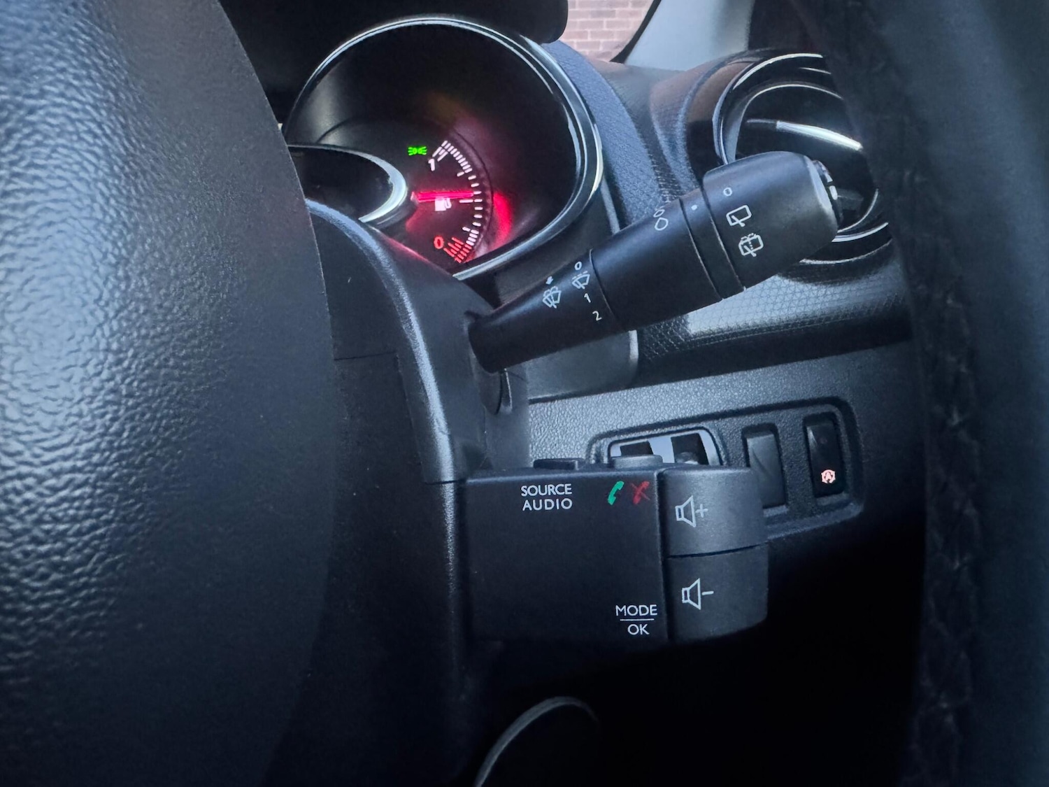 Used Renault Clio for sale - 77586762: Photo 29