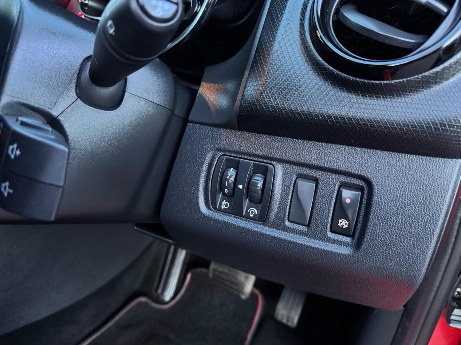 Used Renault Clio for sale - 77586762: Photo 30