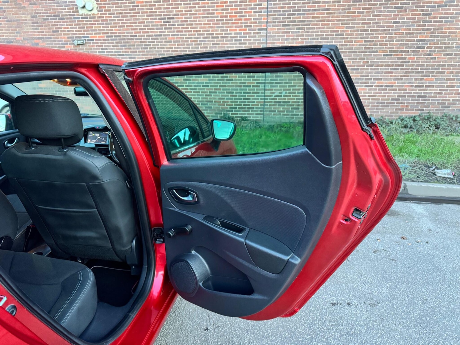 Used Renault Clio for sale - 77586762: Photo 33