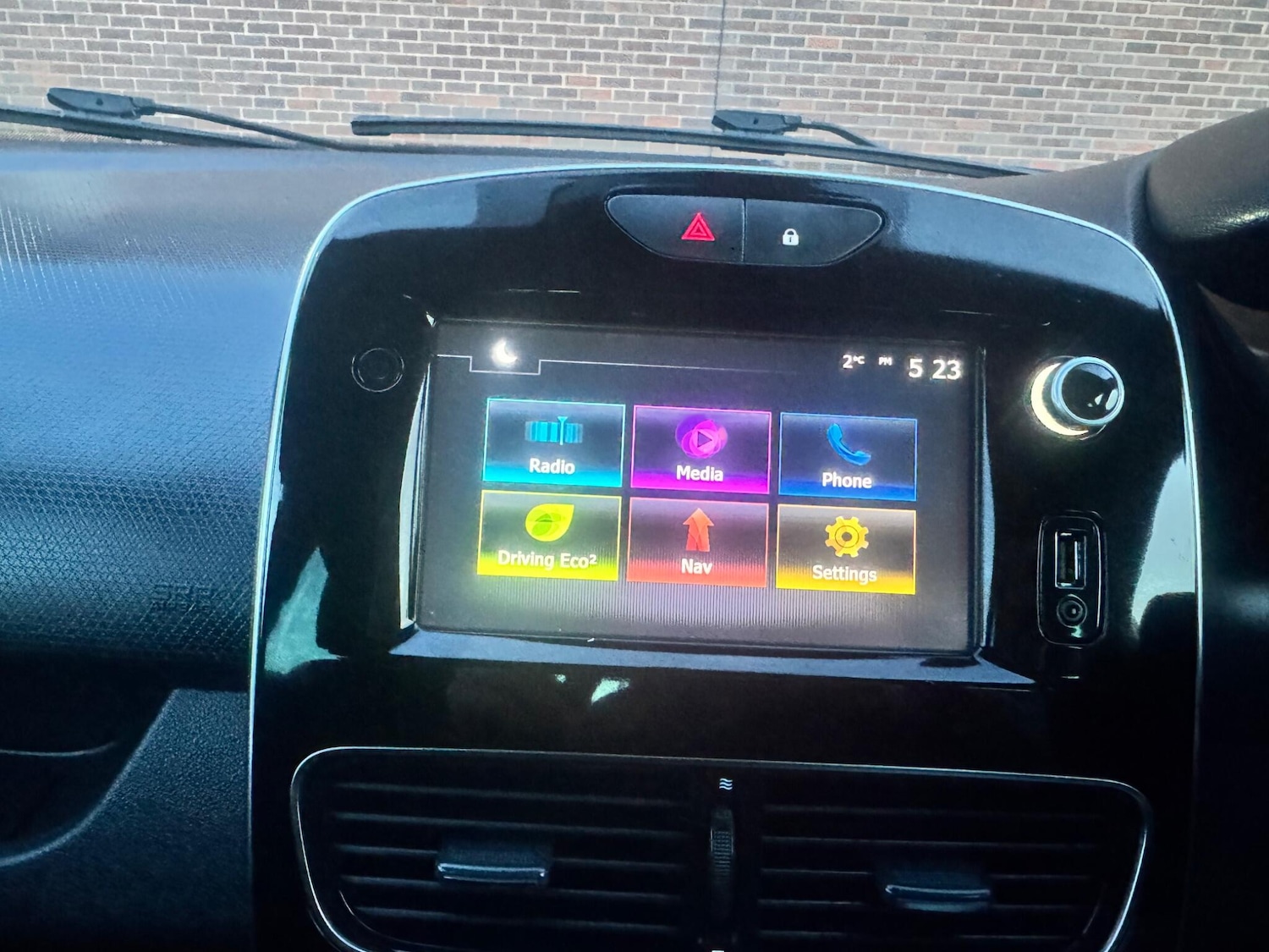 Used Renault Clio for sale - 77586762: Photo 37