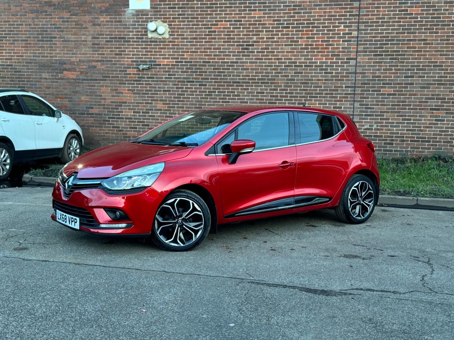 Used Renault Clio for sale - 77586762: Photo 6