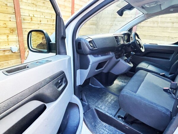 Used Vauxhall Vivaro 2022 for sale - 75998904: Photo 9
