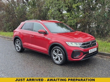 Used Volkswagen T-Roc 2023 for sale - 77212823: Photo