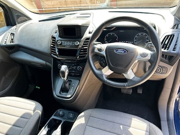 Used Ford Grand Tourneo Connect 2020 for sale - 79129091: Photo