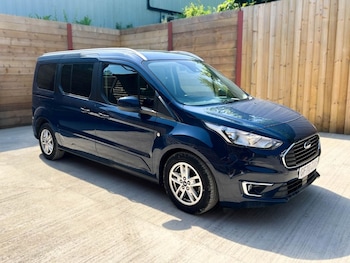 Used Ford Grand Tourneo Connect 2020 for sale - 79129091: Photo