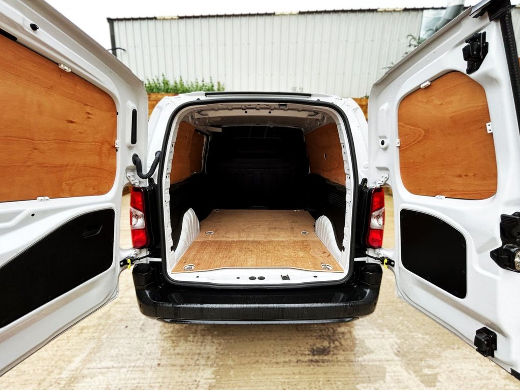 Used Vauxhall Combo 2024 for sale - 76840929: Photo 11