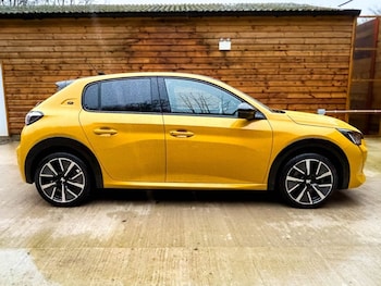 Used Peugeot E-208 2021 for sale - 77153451: Photo