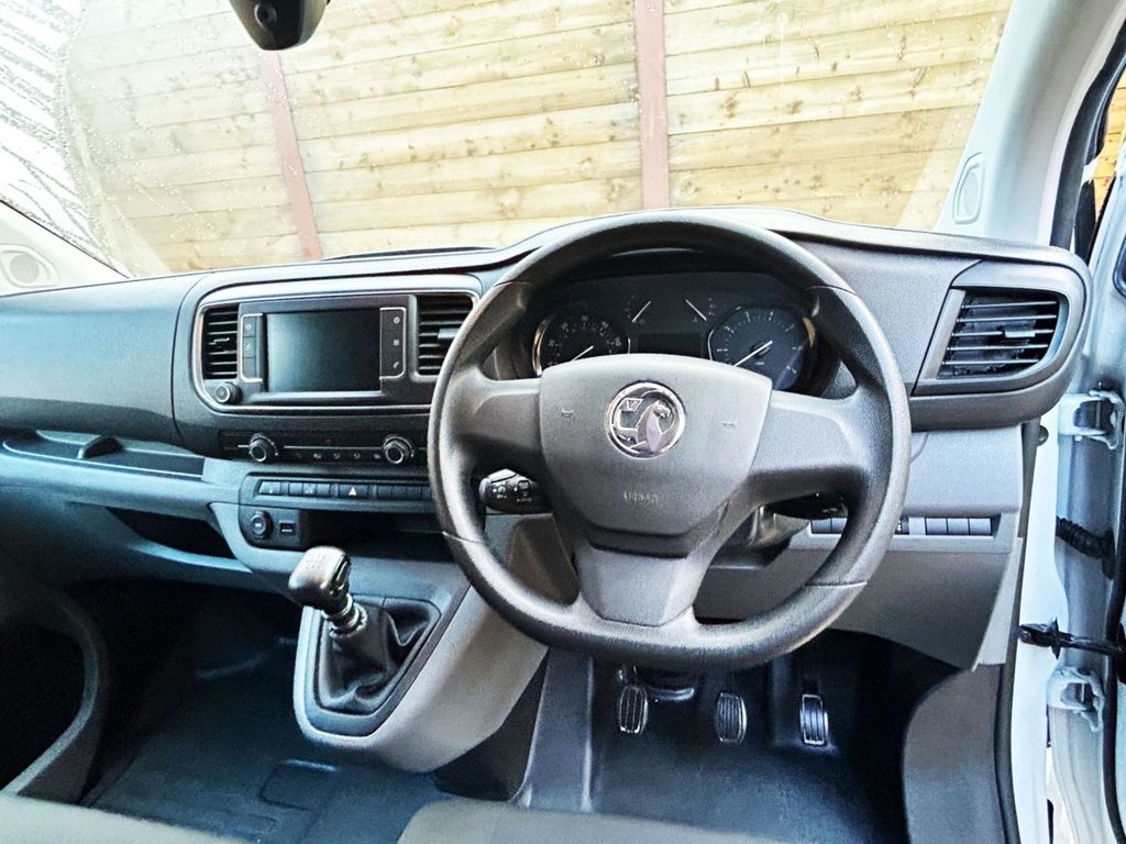 Used Vauxhall Vivaro 2022 for sale - 76767994: Photo 2