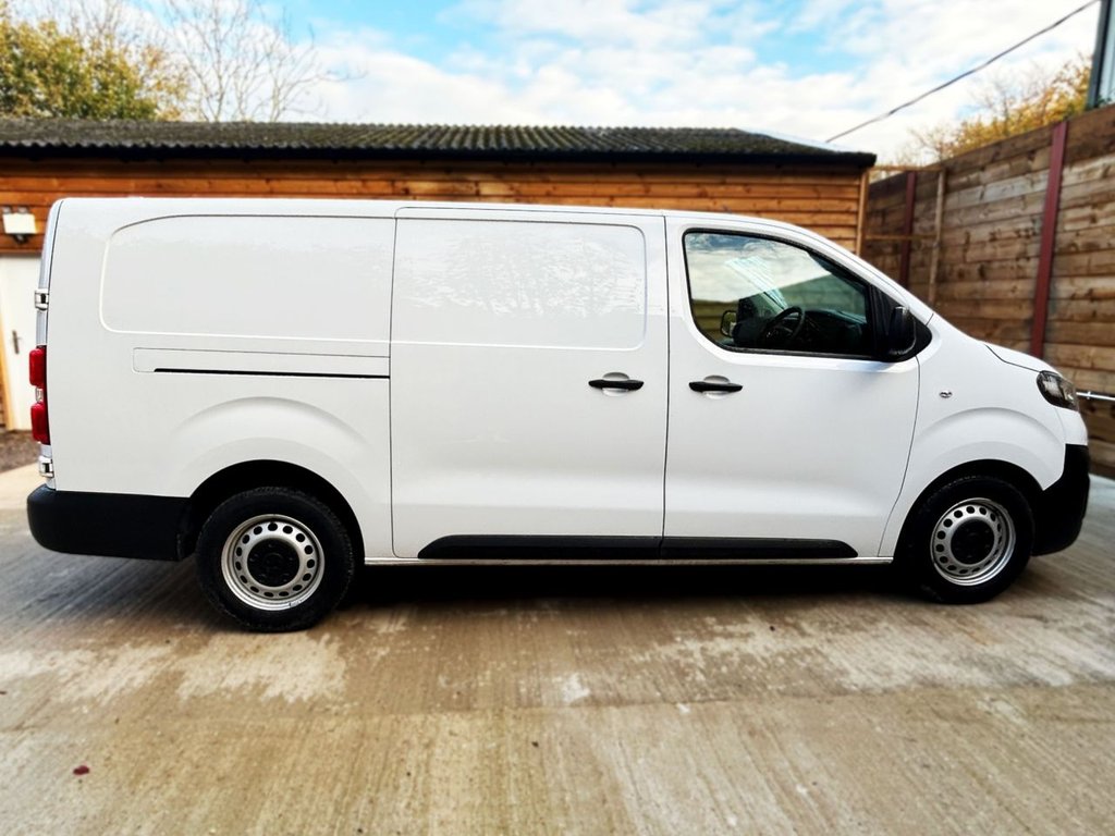 Used Vauxhall Vivaro 2022 for sale - 76767994: Photo 5