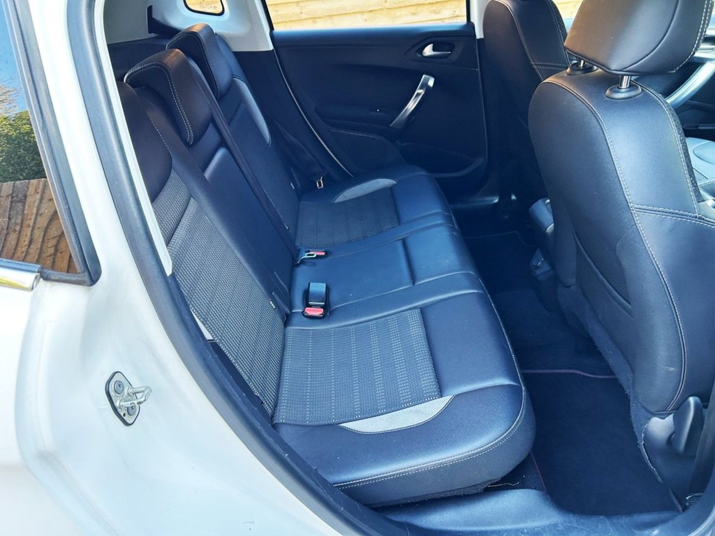 Used Peugeot 2008 2017 for sale - 76558792: Photo 14