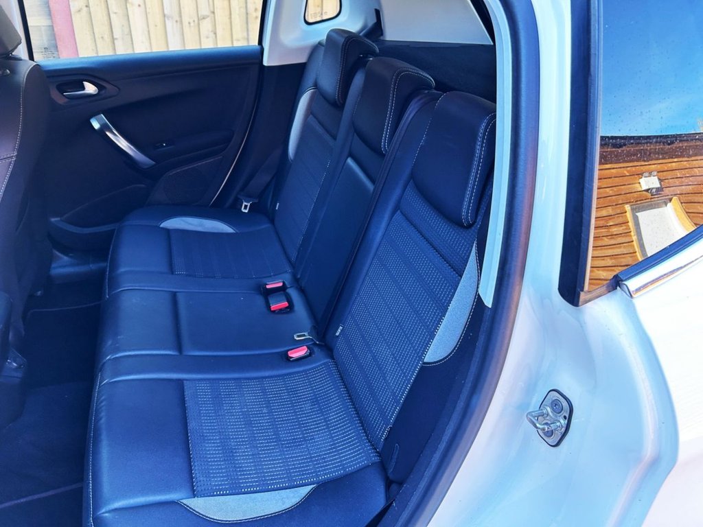 Used Peugeot 2008 2017 for sale - 76558792: Photo 18