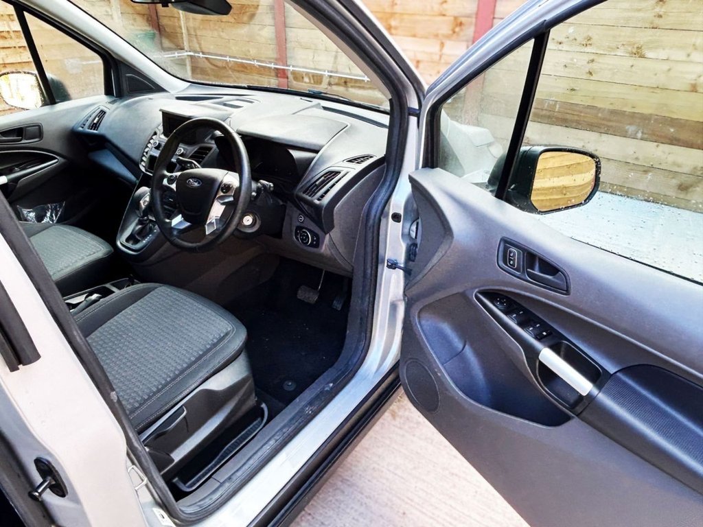 Used Ford Tourneo Connect 2020 for sale - 76010041: Photo 12