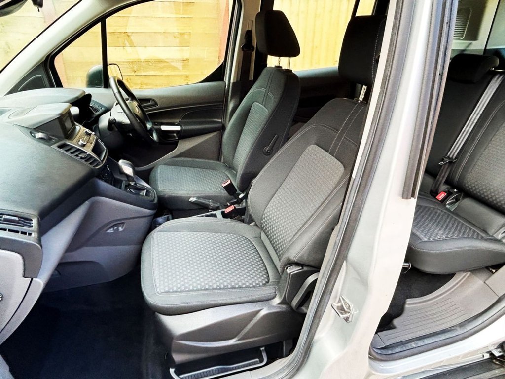 Used Ford Tourneo Connect 2020 for sale - 76010041: Photo 17