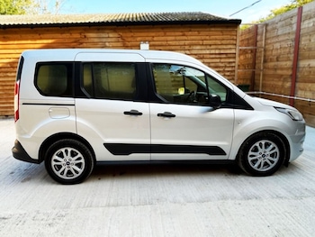 Used Ford Tourneo Connect 2020 for sale - 76010041: Photo 4