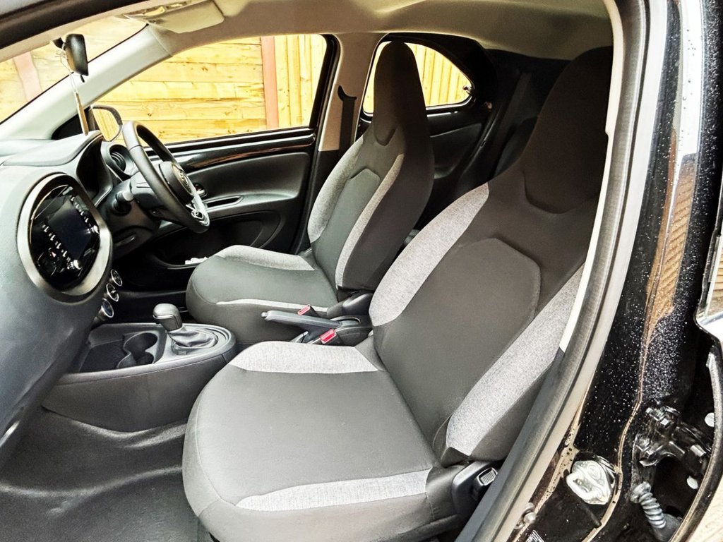 Used Toyota Aygo X 2023 for sale - 76604348: Photo 11