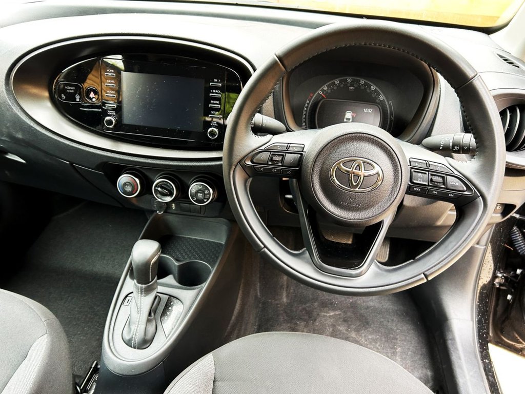 Used Toyota Aygo X 2023 for sale - 76604348: Photo 2