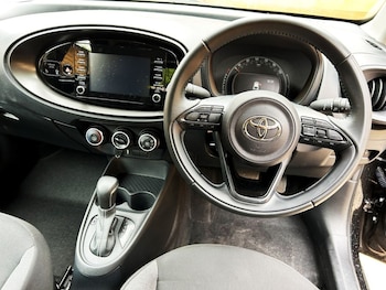 Used Toyota Aygo X 2023 for sale - 76604348: Photo