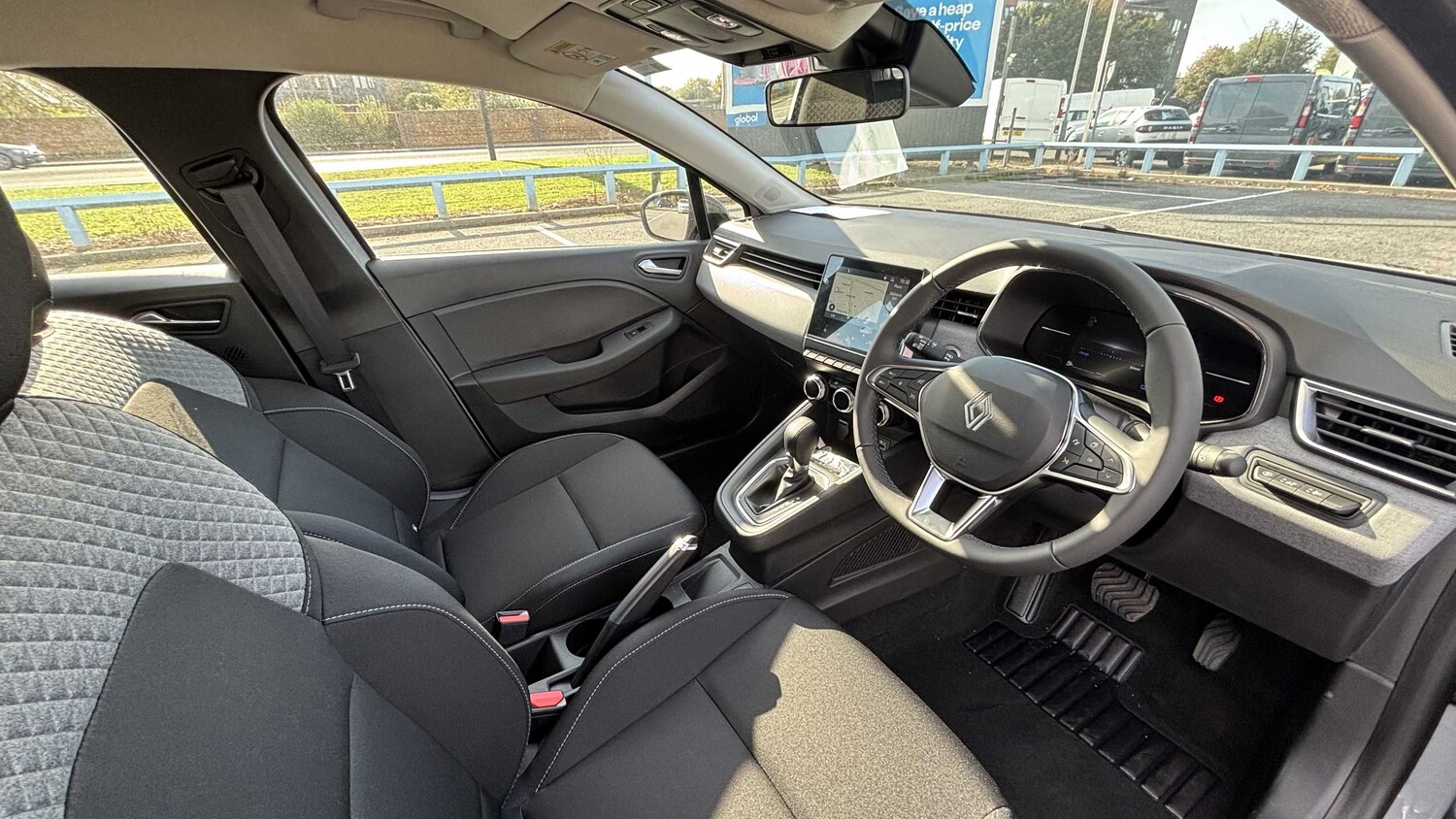 Used Renault Clio 2025 for sale - 77856578: Photo 15