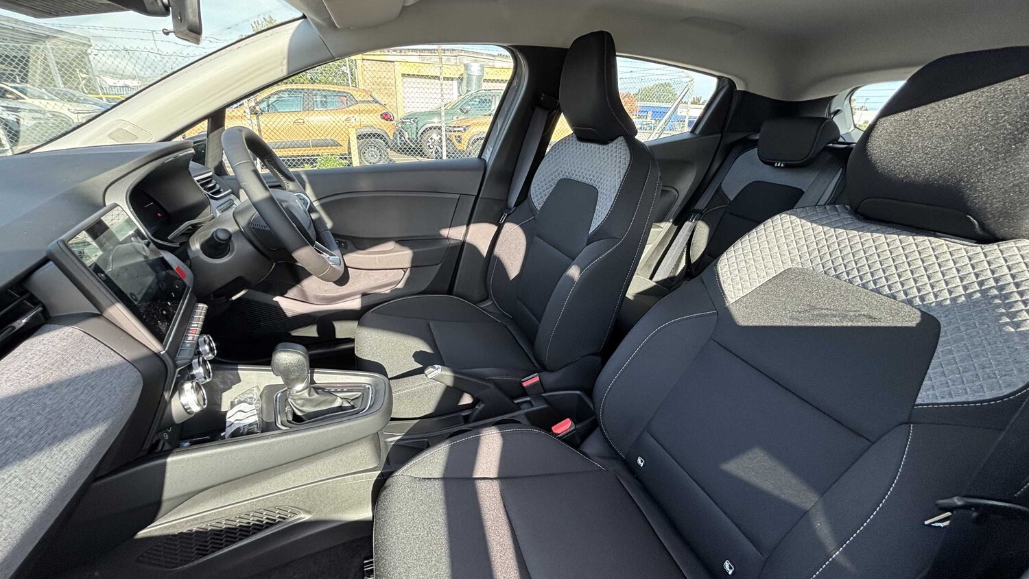 Used Renault Clio 2025 for sale - 77856578: Photo 17