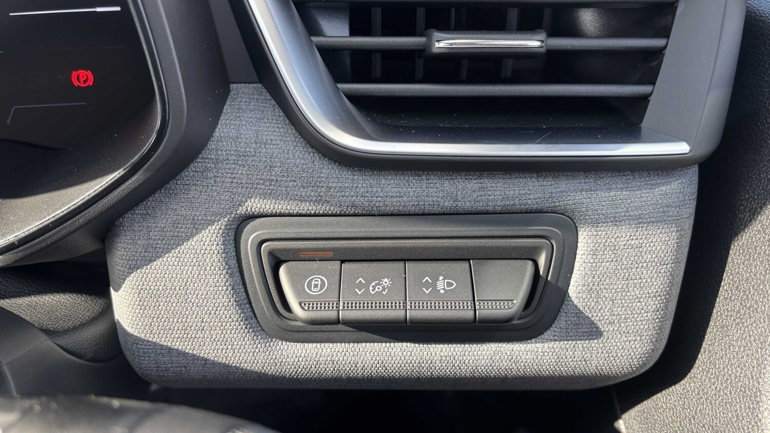 Used Renault Clio 2025 for sale - 77856578: Photo 29