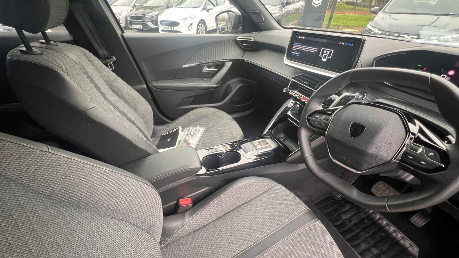 Used Peugeot 2008 for sale - 77861952: Photo 10