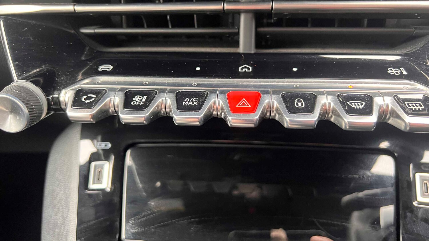 Used Peugeot 2008 for sale - 77861952: Photo 12