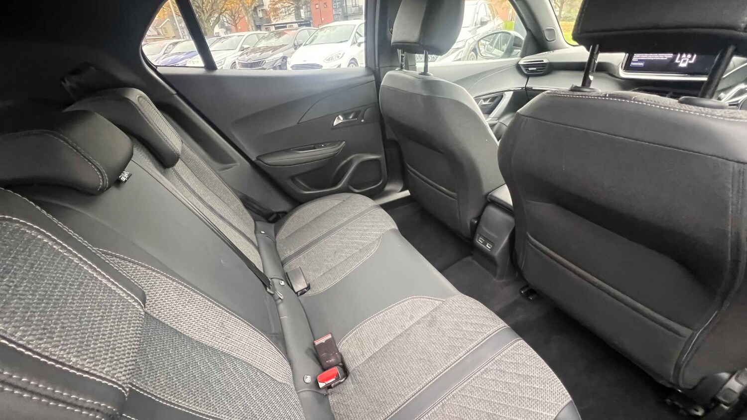 Used Peugeot 2008 for sale - 77861952: Photo 9