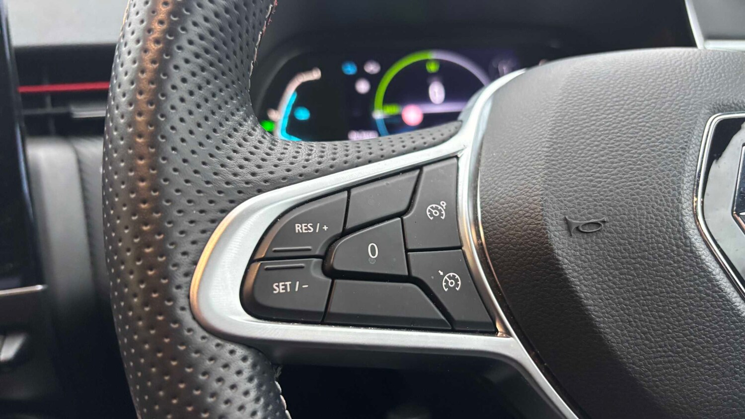 Used Renault Clio 2021 for sale - 77857724: Photo 12